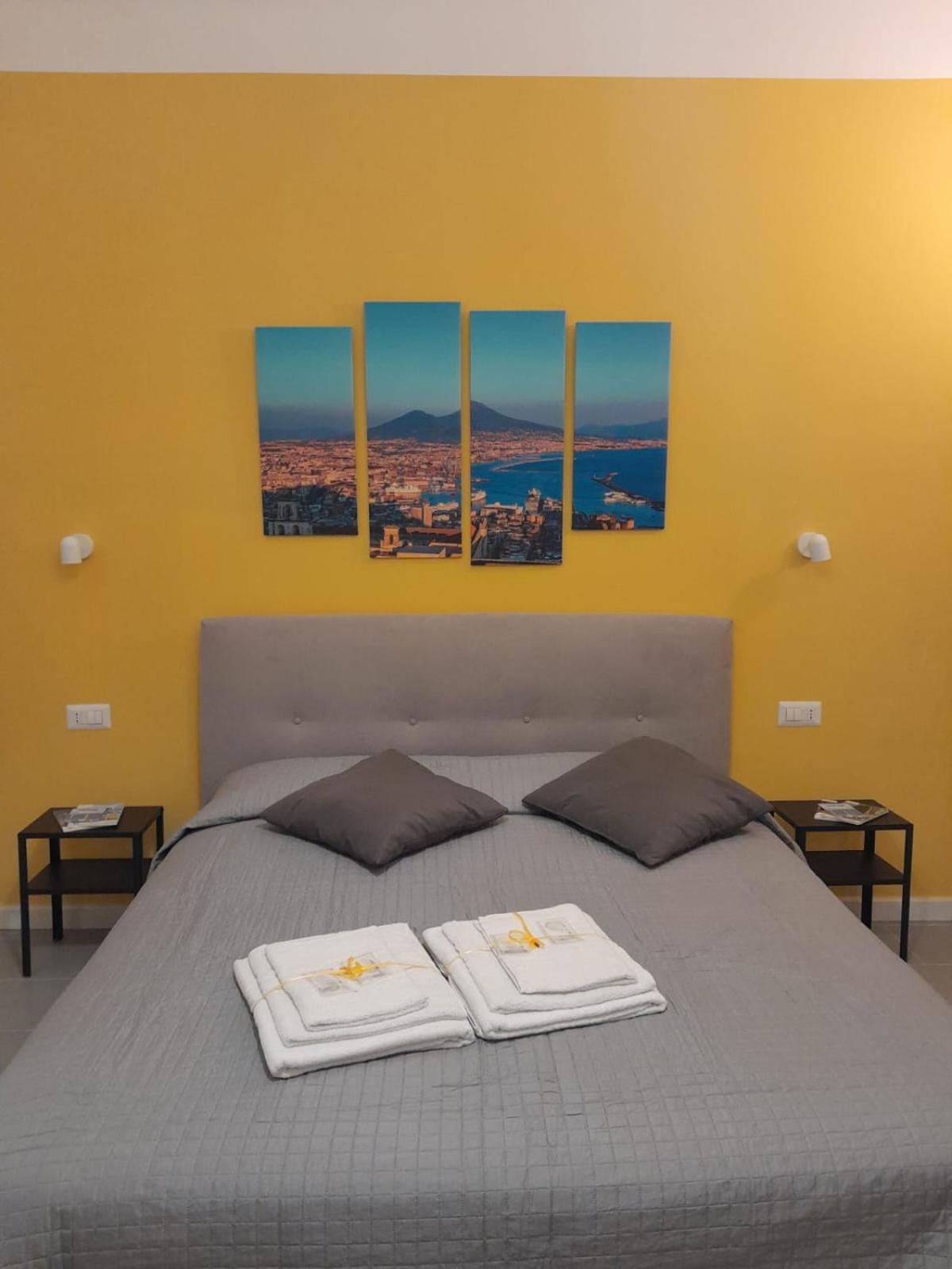 Bed and Breakfast Monteoliveto 5 Napoli Esterno foto